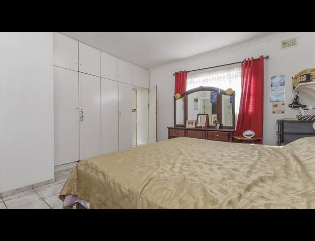 4 BEDROOM HOUSE FOR SALE IN WEST RIDING